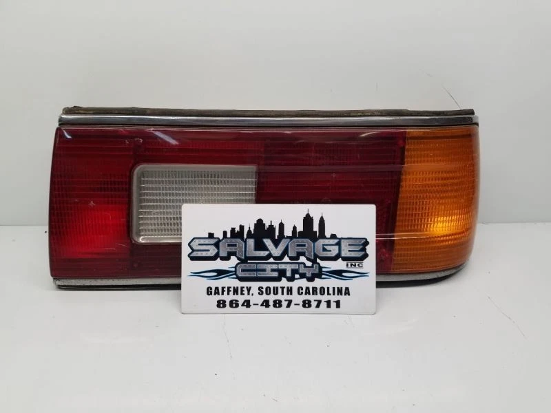 Luz trasera derecha pasajero para BMW 733i 6383 78-84 Foto 2 de 4