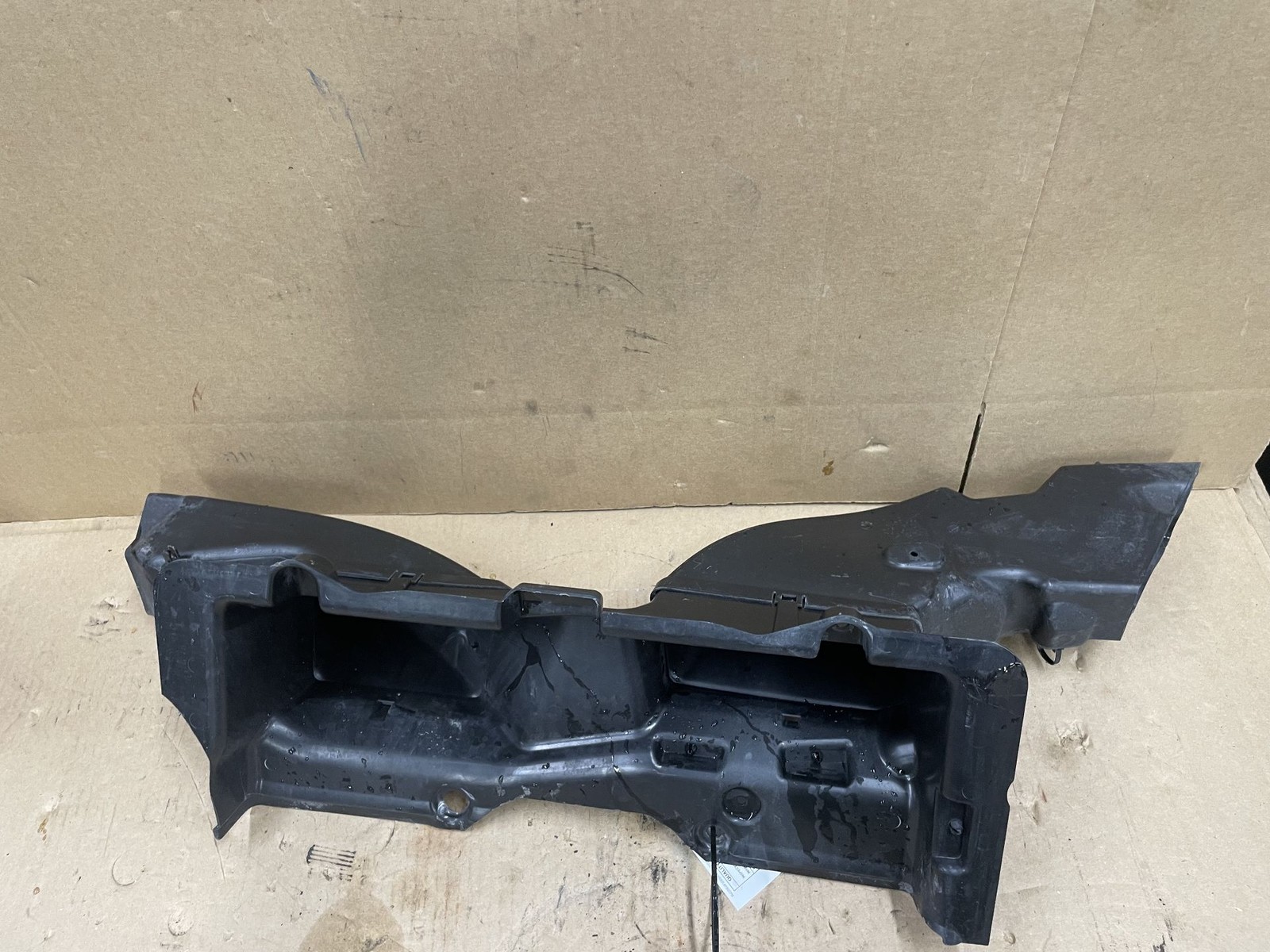 BMW i8 2014-2020 Intake hose