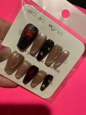 nails