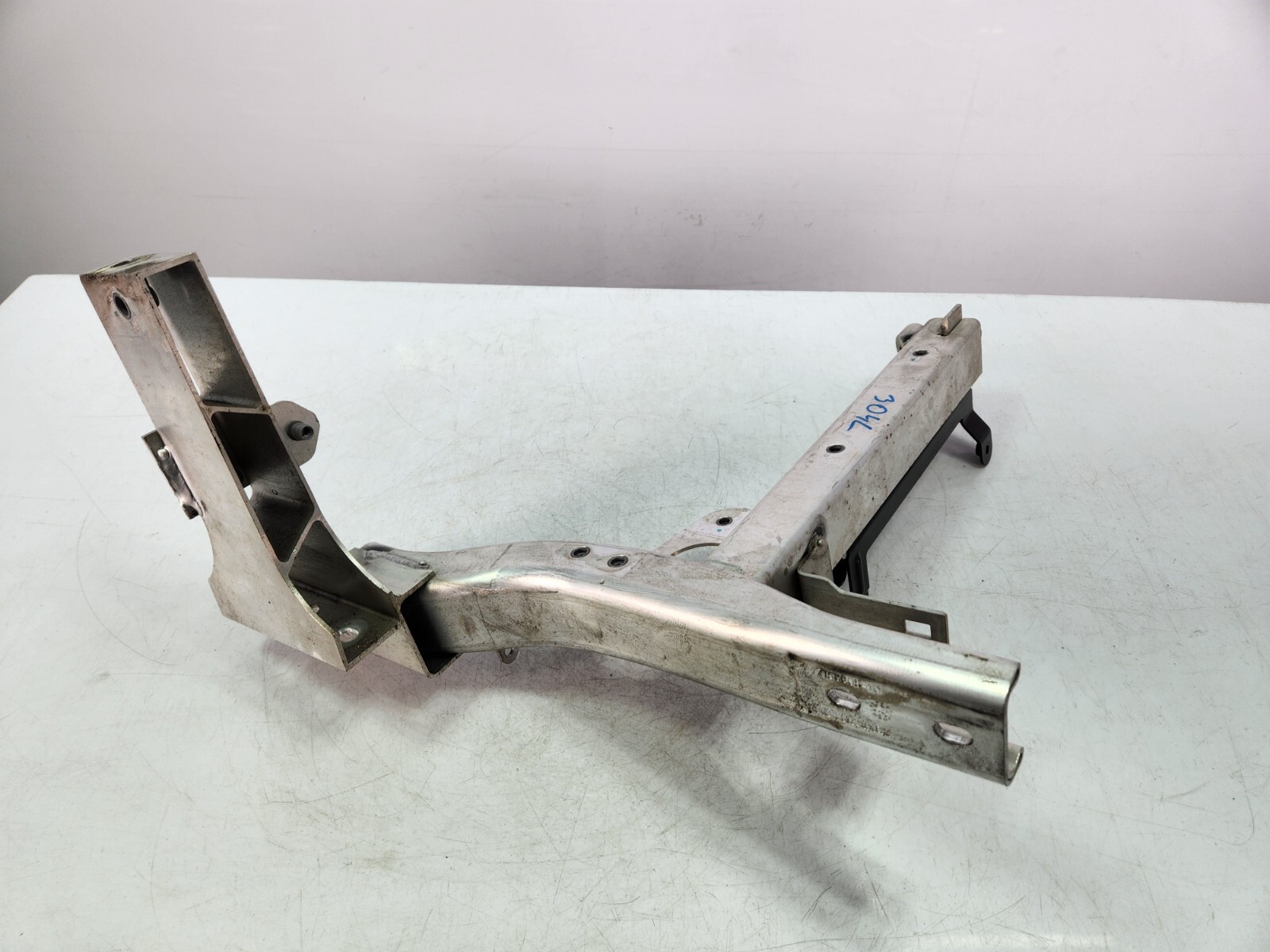 ✅ 2010-2014 OEM Rolls-Royce Ghost RR4 Front Left Driver Support Panel Hood