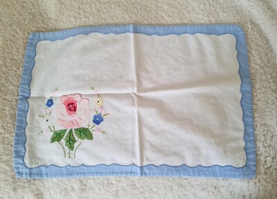 Vintage Kommode/Tischset weiß/blau Baumwolle in sehr gutem gepflegten Zustand