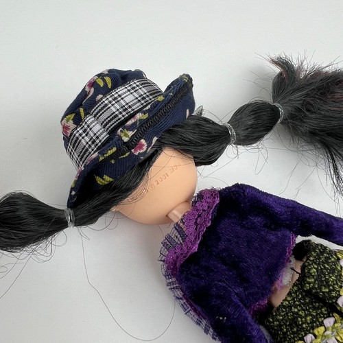 Bratz MGA Fashion Doll - Fashion Doll Kumi w/ Clothing Articulated Toy - Picture 5 of 5