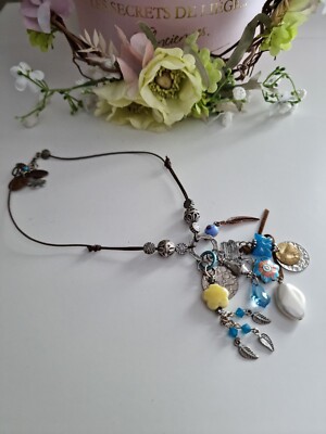 VERA DEVERO CREATRICE: TOLLE HALSKETTE MIT CHARMS UND PAMPILLEN