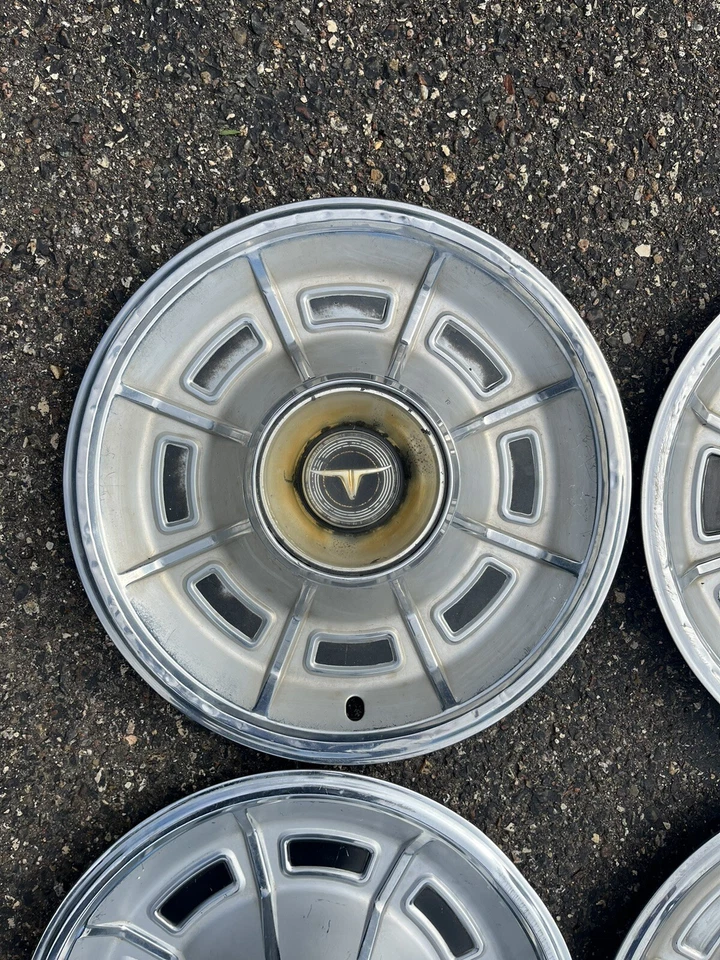73-77 FORD Maverick Hubcaps Wheel Covers Center Caps. Set Of 4 - Image 4 of 4