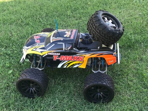 RC TRAXXAS TIRE STAND - Picture 3 of 11