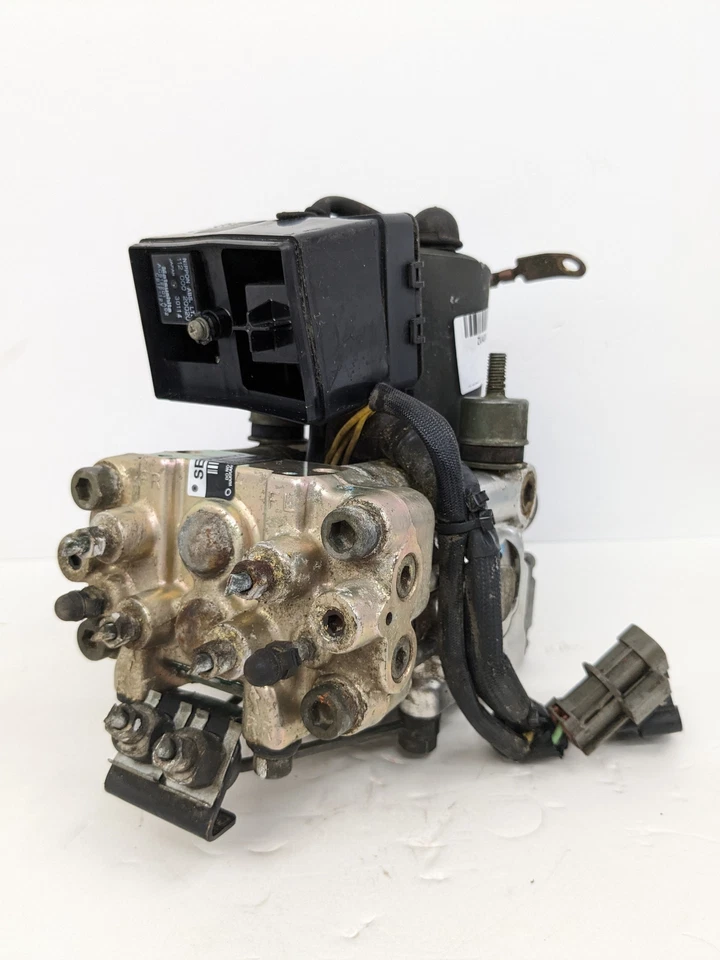 Conjunto de bomba de freno antibloqueo OEM 1992-95 Subaru Alcyone Svx 3,3 L | 26731Pa000 Foto 3 de 4