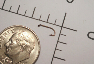 100 MUSTAD #17 TROUT Fly Tying Hooks HAMECONS Irlandais SPECIAL BRONZED 56203
