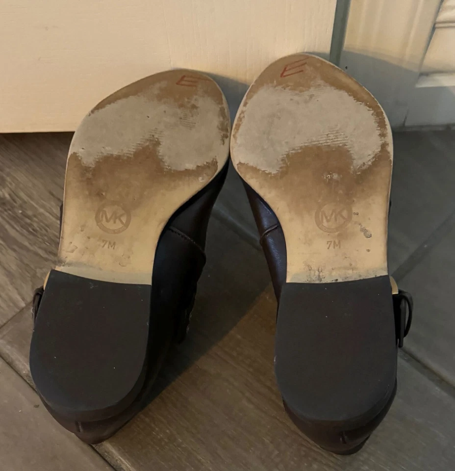 MICHAEL KORS BUCKLE STUDDED BOOTIES SZ 7 - Imagem 3 de 4