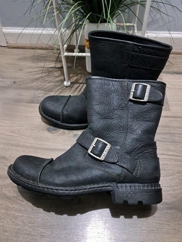 Usado en Excelente Condición Ugg Rockville II Engineer MOTO Botas de Cuero Negro Talla US 10 - Imagen 2 de 11