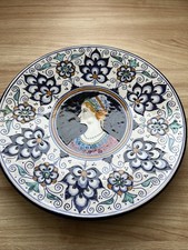 Prachtvoller Wandteller, Signiert ,künstlerische Faenza-Keramik Mittelalterliche