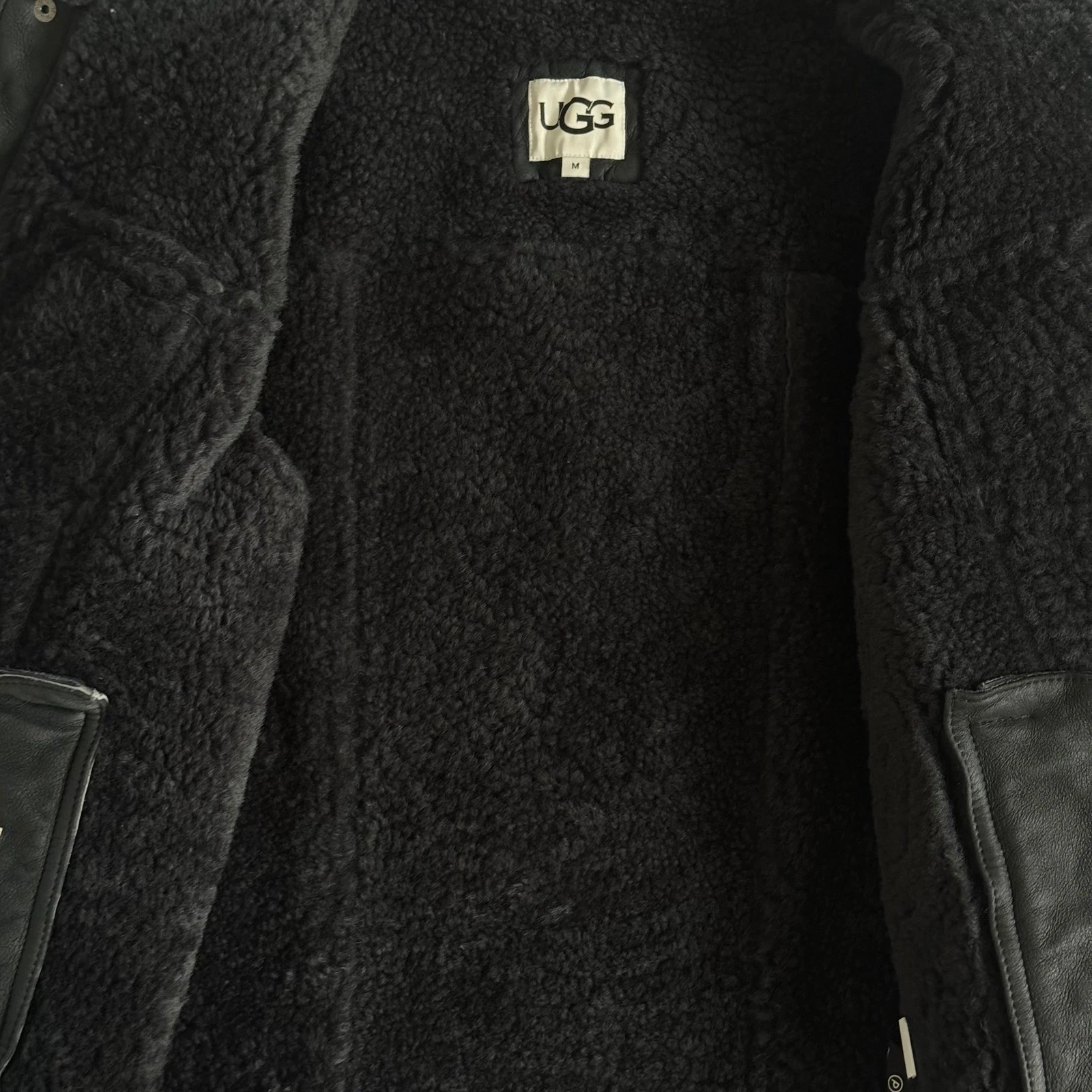 UGG Clint Men's Black Suede Lambskin Leather Shearling Trucker Jacket Coat M - product detail image 9