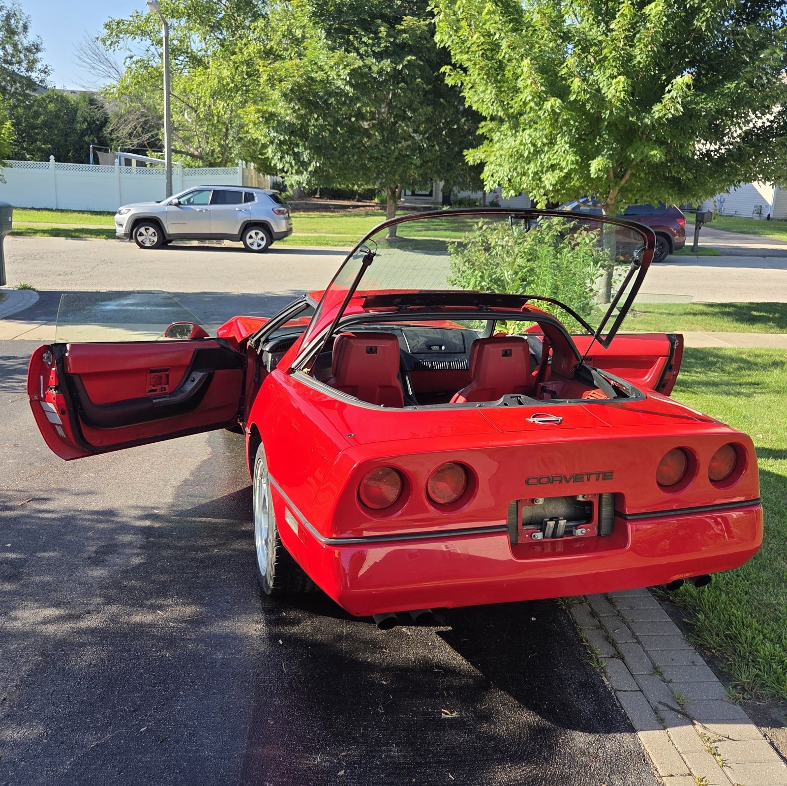 1990 Red Chevrolet Corvette   | C4 Corvette Photo 7