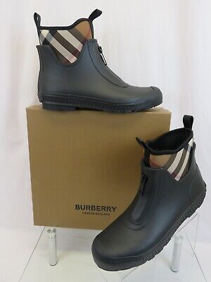 Classic Flinton Rain Boots: Burberry Black & Beige