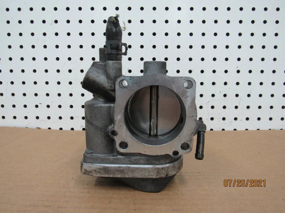 2000 2001 2002 2003 2004 2005 2006 2007 Volkswagen Golf conjunto do corpo do acelerador - Imagem 2 de 3