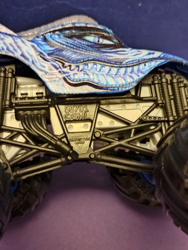 Monster Jam Fire and Ice “Dragon” Monster Truck 1:64 Blue Wheels - Picture 8 of 8