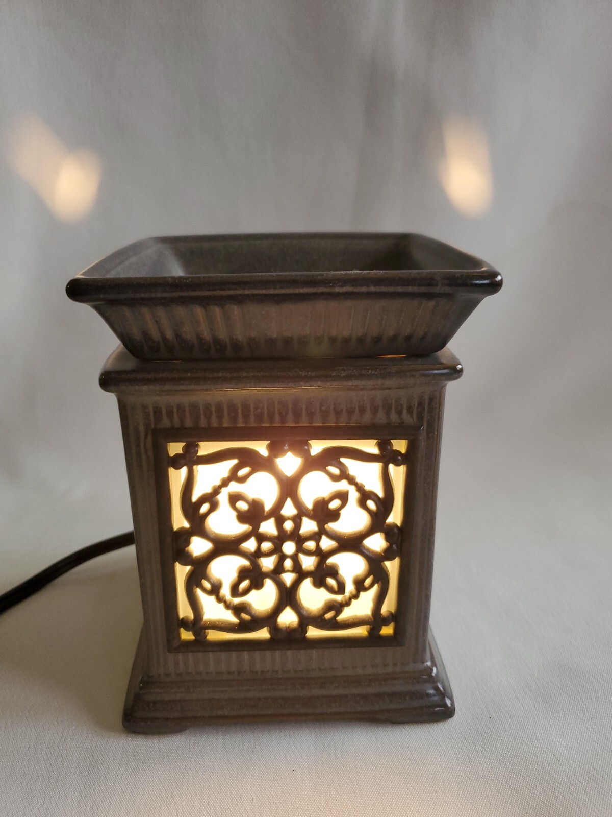 SCENTSY Jane Wrought Iron Rustic Wax Warmer with Bulb No Box-image