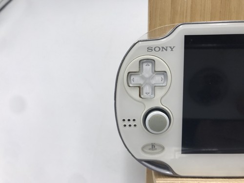 Sony PS Vita Crystal White PCH-1000 ZA02 Playstation Wi-Fi con caricatore + s... - Foto 5 di 12