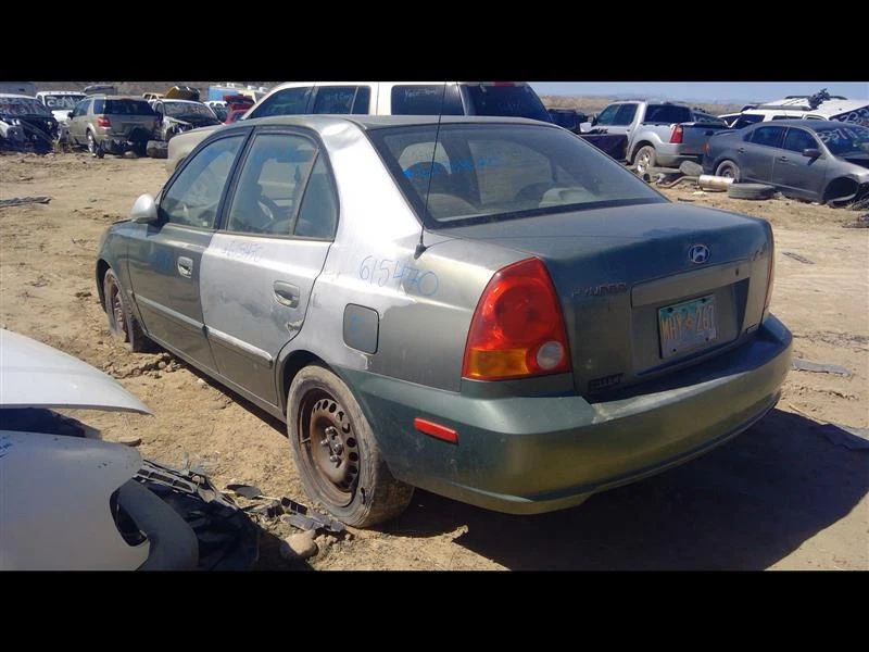 Maçaneta externa esquerda usada serve: 2005 Hyundai Accent conjunto porta Htbk 3Dr - Imagem 4 de 4