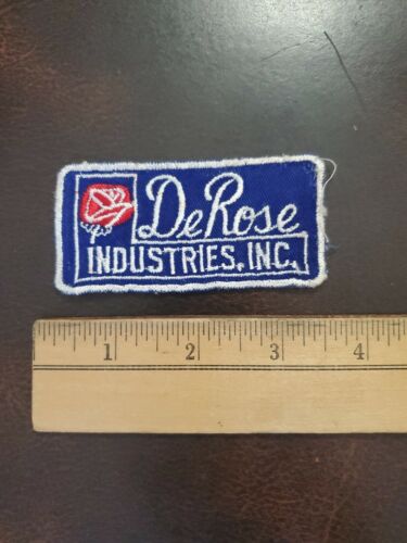 Vintage Advertising Employee Patch- DeRosa Industries Inc. - 第 1/1 張圖片