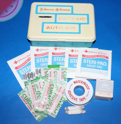 Vintage 1980s JOHNSON & JOHNSON First Aid Auto Kit CASE BOX Curad Supplies prop