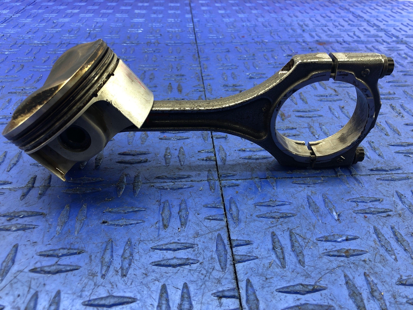 2011-2015 AUDI R8 4.2L ENGINE PISTON W/CONNECTING ROD 079107066CT OEM 2012 2013
