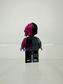 LEGO Two-Face Minifigure Batman Movie 70915 Two-Face Double Demolition