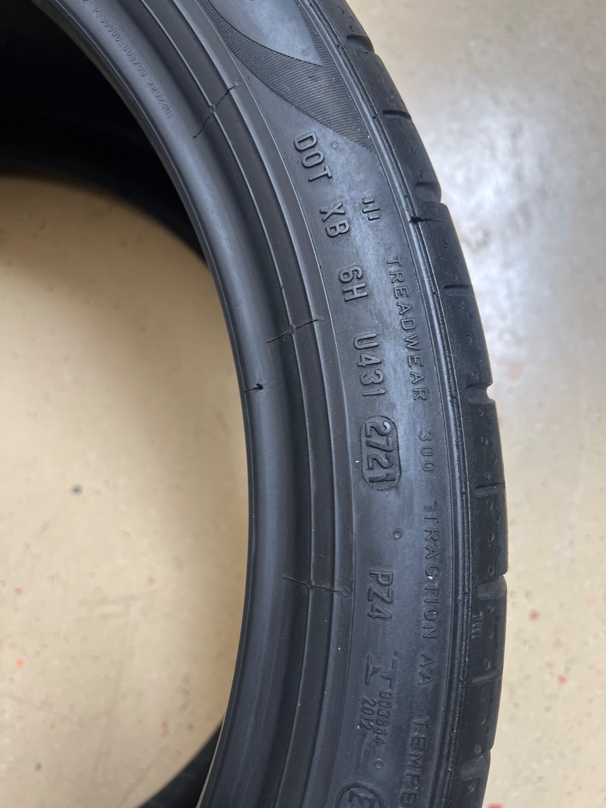 1 - NO REPAIRS 305/30ZR20 XL (103Y) Pirelli P Zero PZ4 (F02) Ferrari OEM - 1208