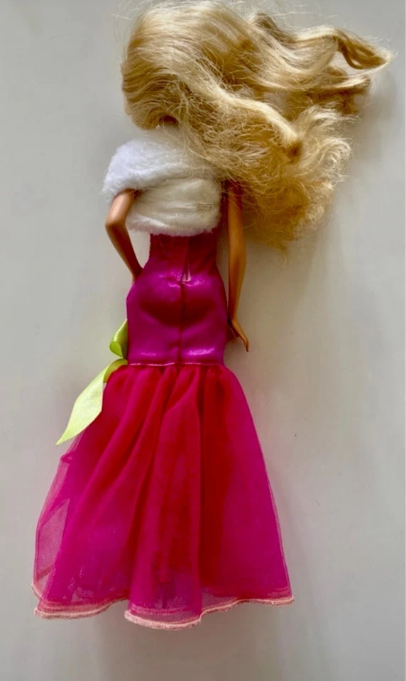 2010 Poupée Barbie Collector A Perfect Christmas Un Noël Merveilleux - Photo 2/4