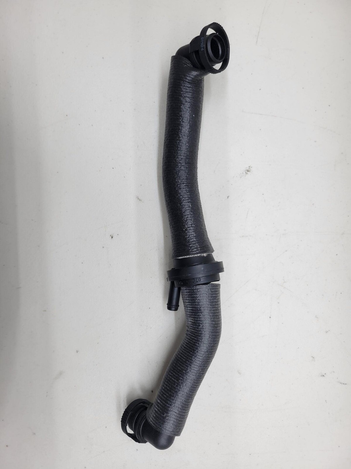 Rolls Royce / Bentley BREATHER LINE 07C103641M