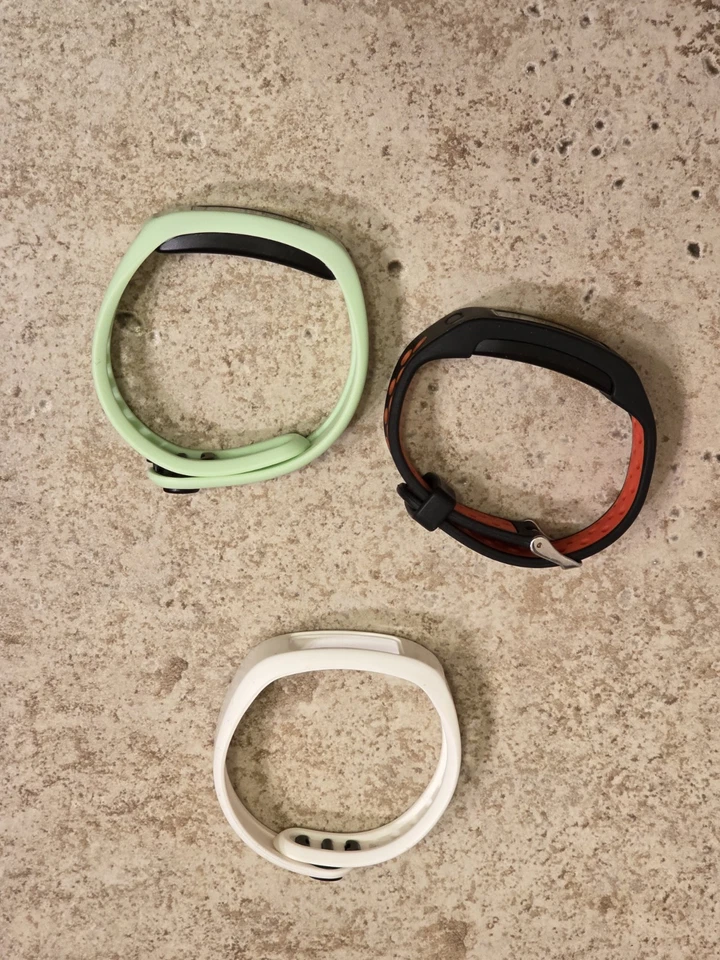 2 rastreadores de actividad Garmin Vivofit 2 + 3 bandas (2 grandes, 1 pequeña) *PROBADO* LEER * - Imagen 4 de 4