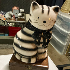 Ceramic Cat Cookie Jar Canister w/ Lid, White...