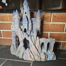 Penn-Plax Age-of-Magic Wizard’s Castle Aquarium Decoration – Extra Large Resin