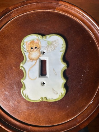 Vintage Light Switch Plate Cover Adorable Mouse Hanging on White Porcelain - Picture 3 of 4