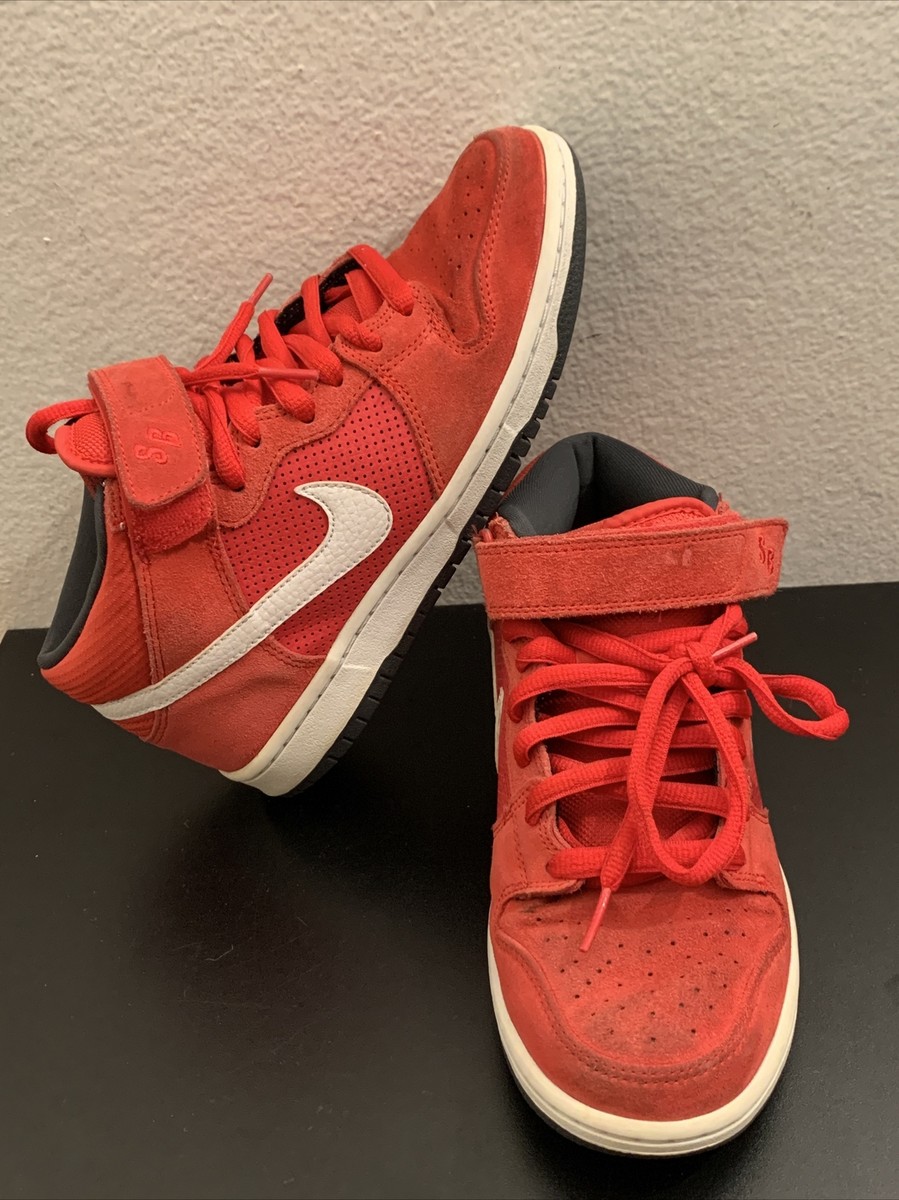 nike dunk mid red