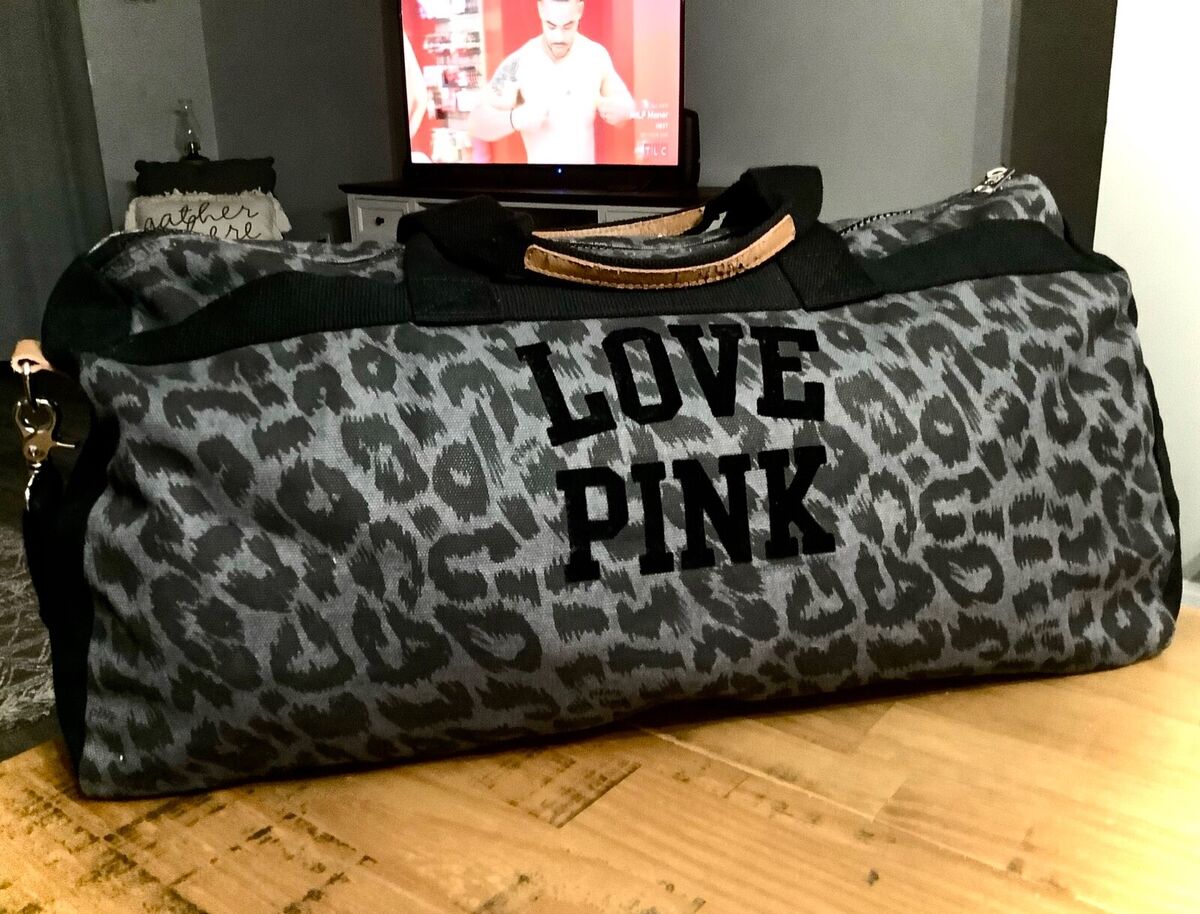 ☆Victoria's secret 最新限定ブラックウィークエンダートート☆ NEW Victoria's Secret Weekender Large Black Tote Zip Duffle