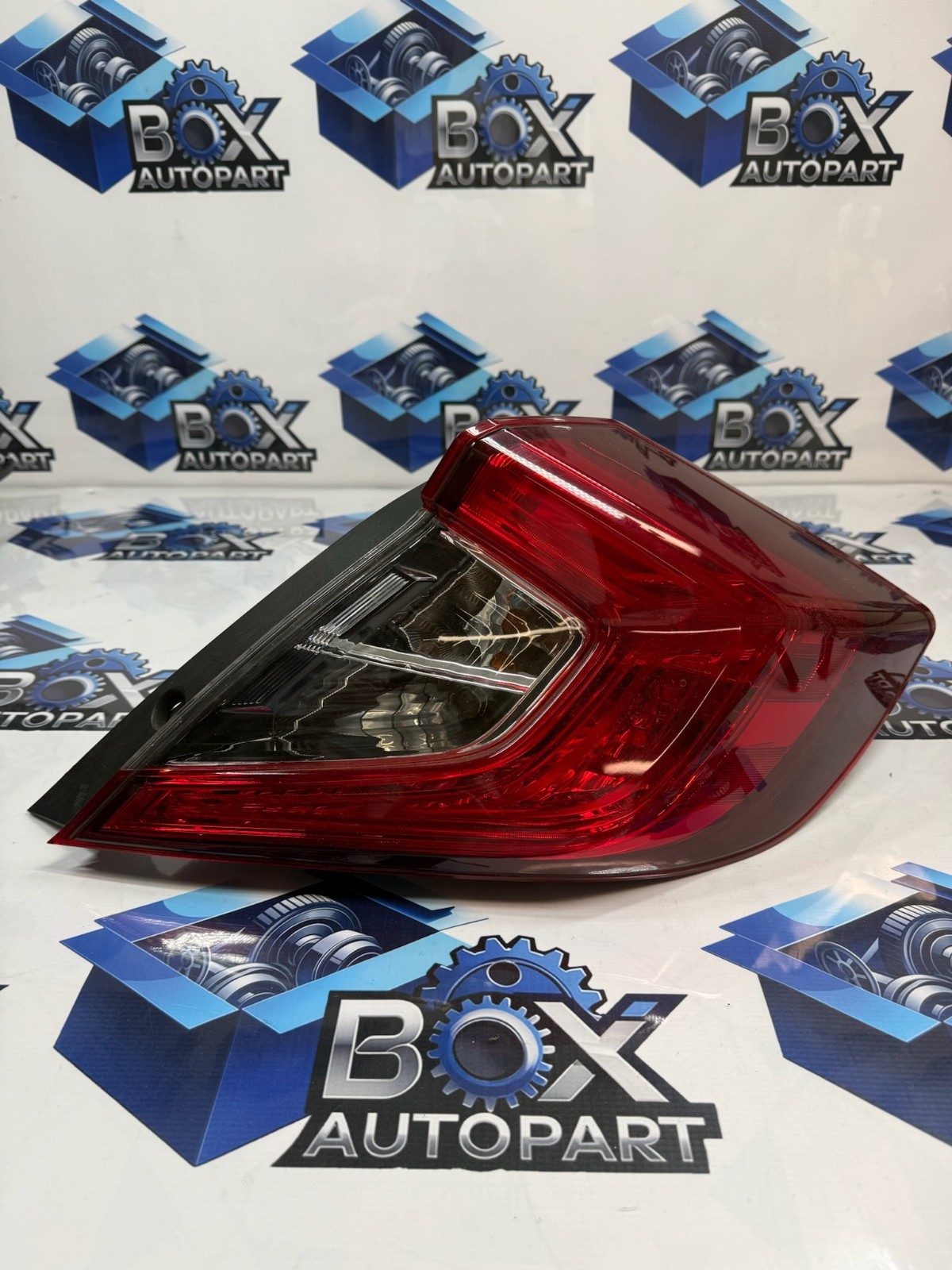 2016-2020 Honda Civic Sedan Right Passenger Outer Taillight Light 08317-19AE OEM