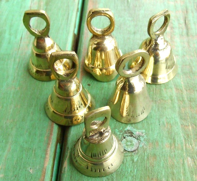 Small Brass Bells  Lot of 6 /   1.5 inch 1 1/2" Nice Sound, 