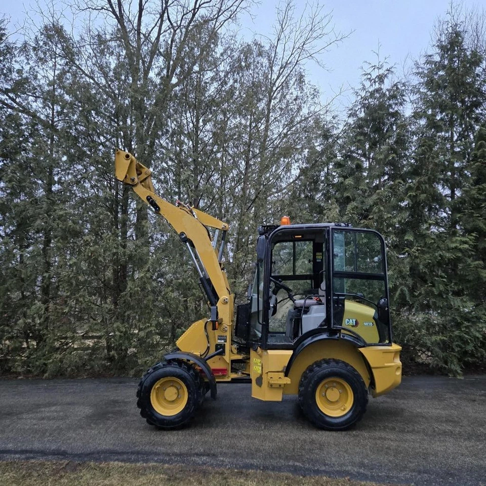 2022 CATERPILLAR 903D CAB AIR HEAT COMPACT WHEEL LOADER CAT 903 - Image 3 of 4