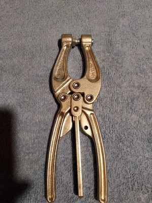Destaco Clamp, Squeeze Action Clamp, New