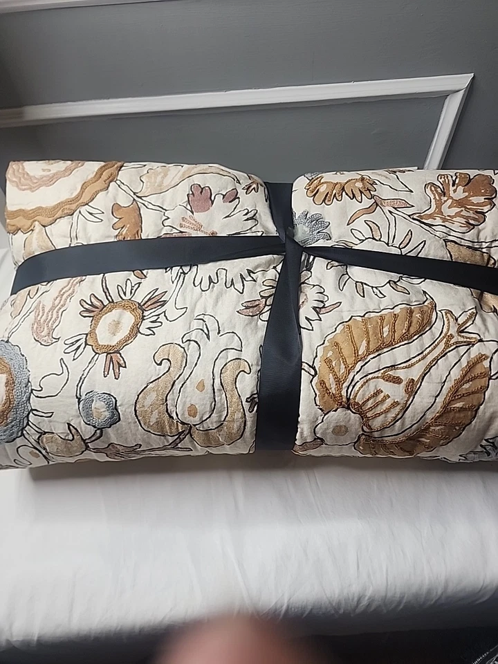 COLCHA BORDADA CERÁMICA GRANERO CALISTA, REINA/~ AZUL/MARRÓN MULTI Foto 2 de 4