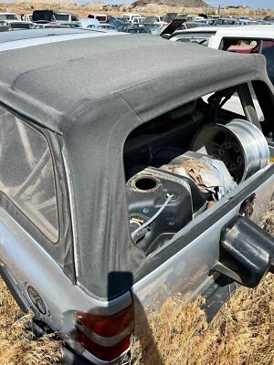 Used Front Right Steering Knuckle fits: 1999 Isuzu AMIGO 4x4 Front Right Grade A
