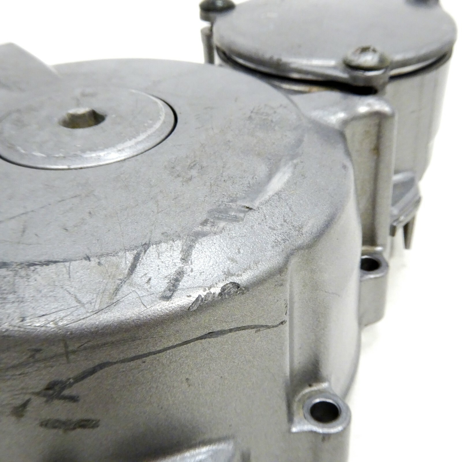 0022 Suzuki DRZ400SM DRZ400S Engine Stator Generator Cover