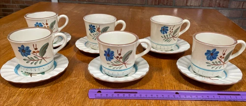 Set Of 6 Retro Stangl Pottery Blue Daisy Hand Painted Cups & Scalloped Saucers