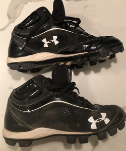 boys size 7 baseball cleats
