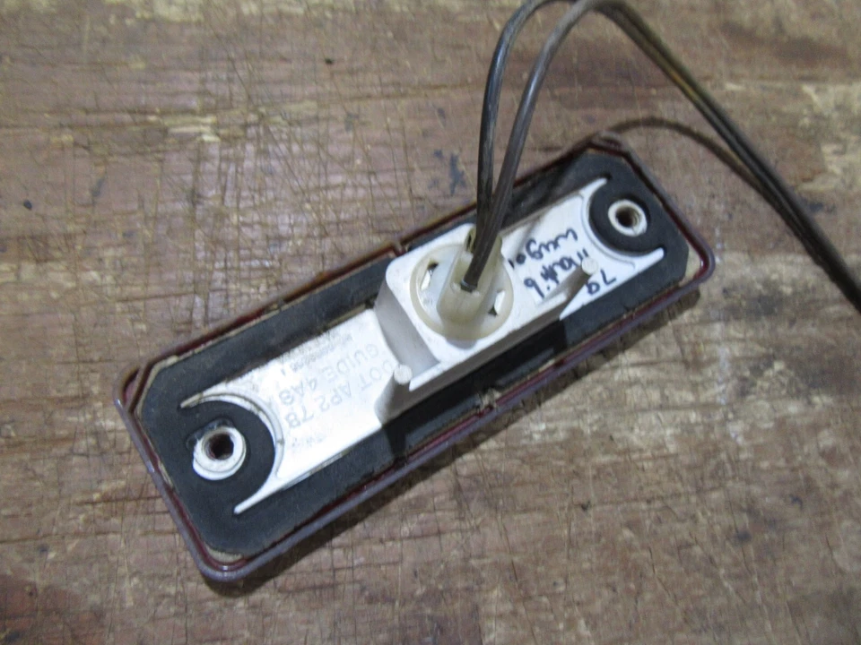 Chevrolet Malibu 1979 vagón exterior trasero marcador luz carcasa lente rojo Foto 2 de 2