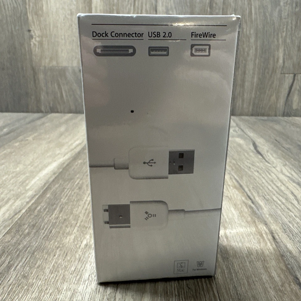 Apple Dock Connector to FireWire/USB 2.0 Y Cable for iPod (M9126G/A) - Image 2 of 4