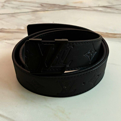 Louis Vuitton Herren Gürtel Schwarz Leder mit LV Logo & Metallschnalle