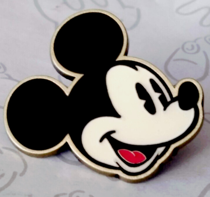 Smiling Mickey Mouse Face 2018 Target Junk Food Disney Pin 128540