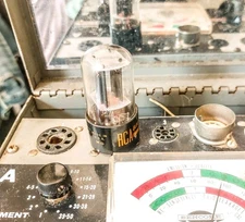 RCA 6SN7GTB Black Plate – Balanced Sections 93/93 (sencore score)– Tested Strong