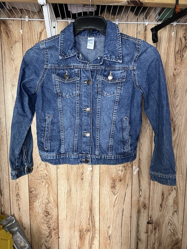 NWOT Carter’s Kids Girls Denim Jacket Size 14/14A, Pockets / Metal Logo Buttons